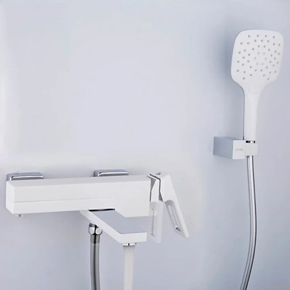 Смеситель для ванны с душем Gappo G17-8 G3217-8 белый, хром