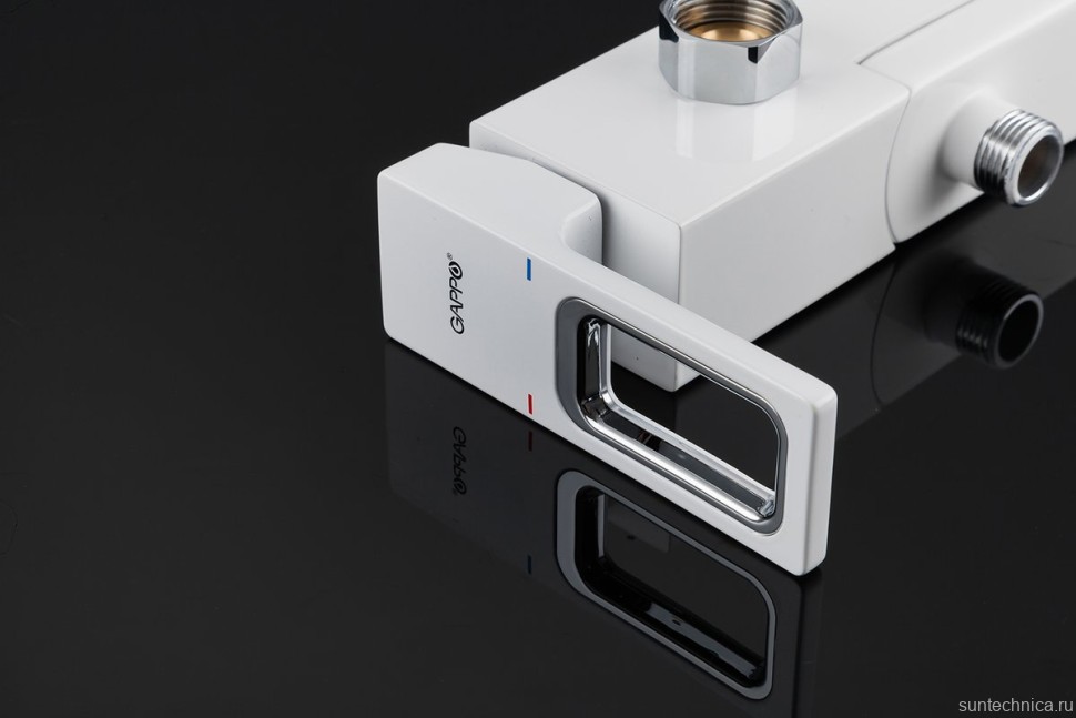 Смеситель для ванны с душем Gappo G17-8 G3217-8 белый, хром