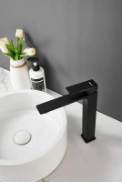 Смеситель для раковины BELZ B11709-7 черный