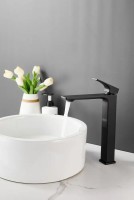 Смеситель для раковины BELZ B11709-7 черный