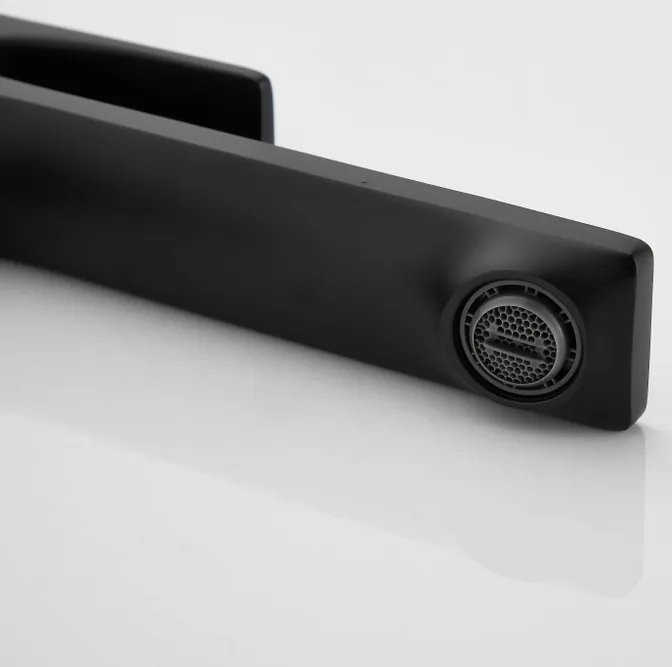 Смеситель для раковины BELZ B11709-7 черный