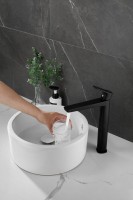 Смеситель для раковины BELZ B715 B11715-7 черный Смеситель для раковины BELZ B715 B11715-7 черный