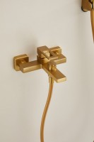 Смеситель для ванны с душем BELZ B658 B60658-5 золото