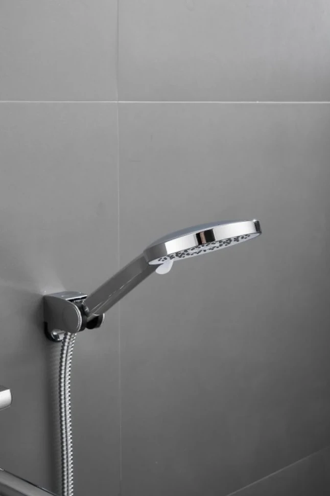 Смеситель с длинным изливом для ванны BELZ B22612 хром