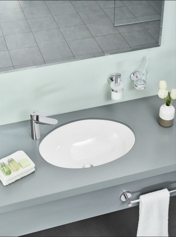 Смеситель для раковины Grohe BauEdge 32858000 хром