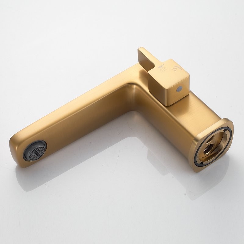 Смеситель на борт ванны Shevanik S9912G золотой сатин