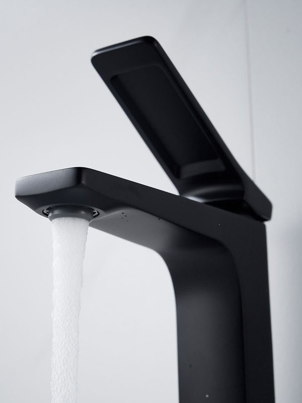 Смеситель для раковины Shevanik S4601H, черный