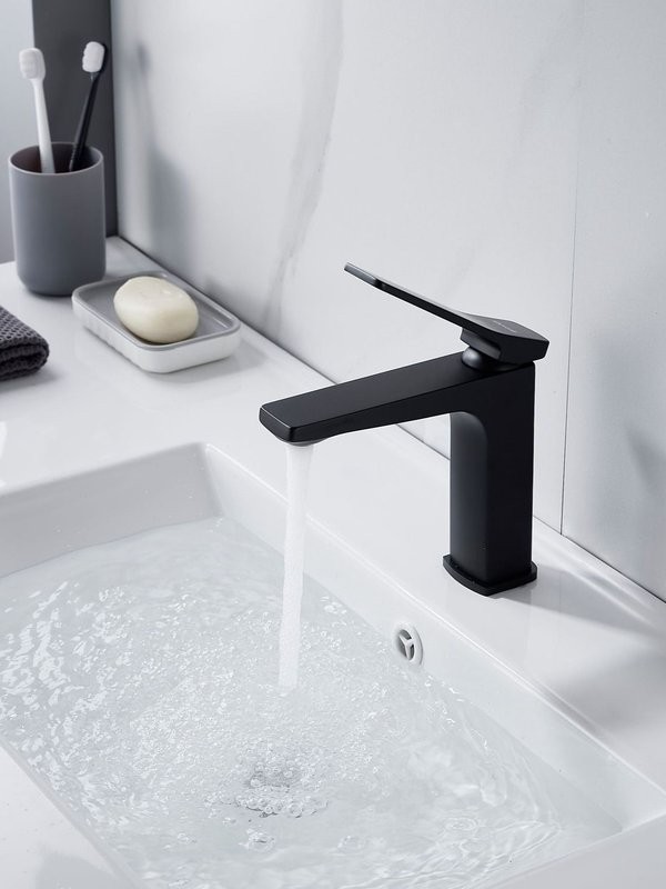 Смеситель для раковины Shevanik S4601H, черный