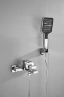 Смеситель для ванны с душем BELZ B658 B60658 хром Смеситель для ванны с душем BELZ B658 B60658 хром
