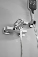 Смеситель для ванны с душем BELZ B658 B60658 хром Смеситель для ванны с душем BELZ B658 B60658 хром