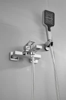 Смеситель для ванны с душем BELZ B658 B60658 хром Смеситель для ванны с душем BELZ B658 B60658 хром