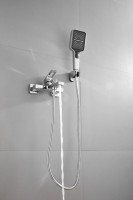 Смеситель для ванны с душем BELZ B658 B60658 хром