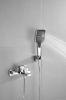 Смеситель для ванны с душем BELZ B658 B60658 хром
