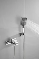 Смеситель для ванны с душем BELZ B658 B60658 хром Смеситель для ванны с душем BELZ B658 B60658 хром