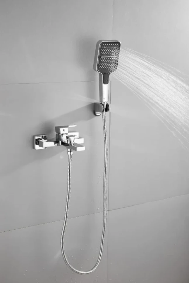 Смеситель для ванны с душем BELZ B658 B60658 хром