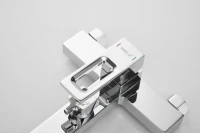Смеситель для ванны с душем BELZ B658 B60658 хром Смеситель для ванны с душем BELZ B658 B60658 хром
