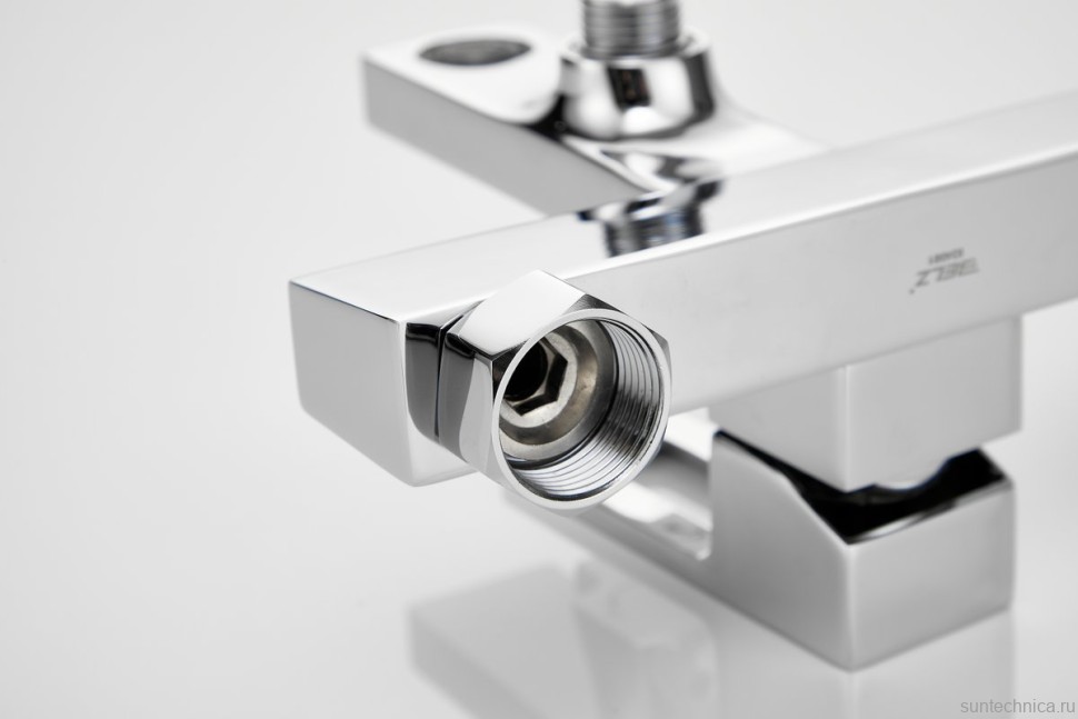 Смеситель для ванны с душем BELZ B658 B60658 хром