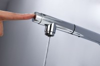 Смеситель для кухни AQUAme Cucina с выдвижным изливом AQM9903CR