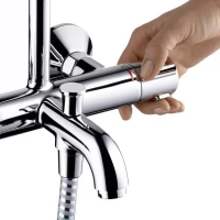 Душевая стойка Hansgrohe Vernis Blend 26274000 Showerpipe 200 1jet с термостатом, хром