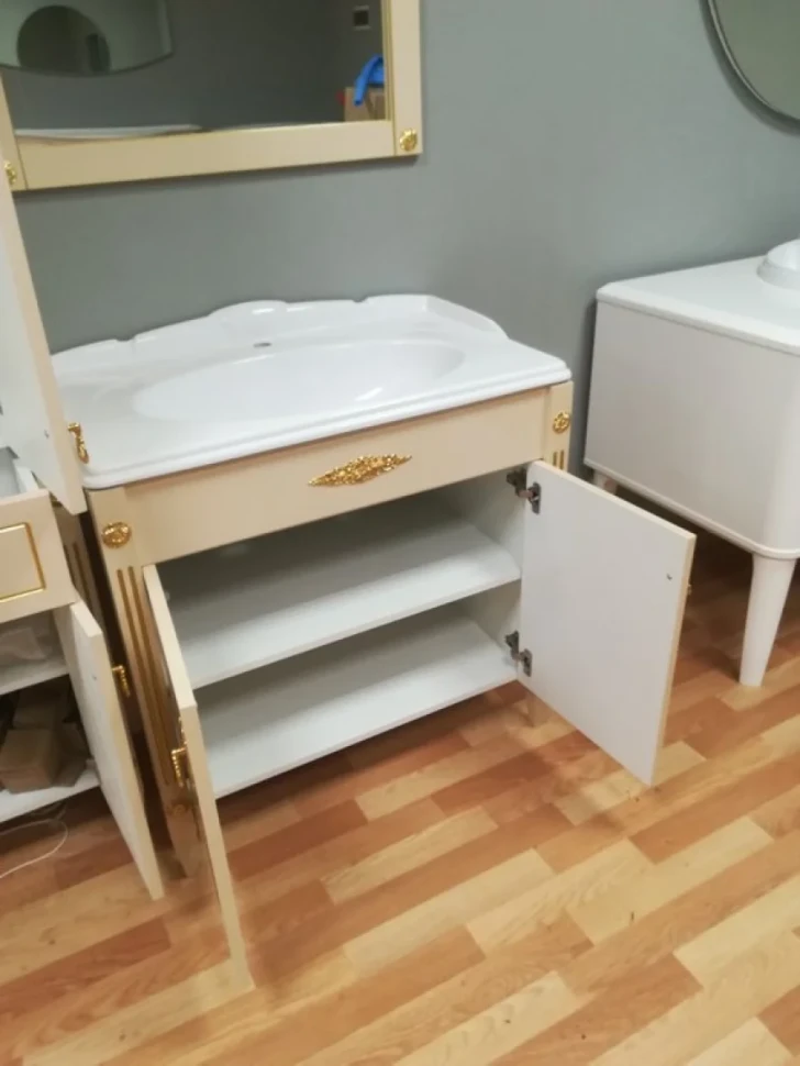 Тумба под умывальник Империя Н 85 Слоновая кость  с золотой патиной (37)