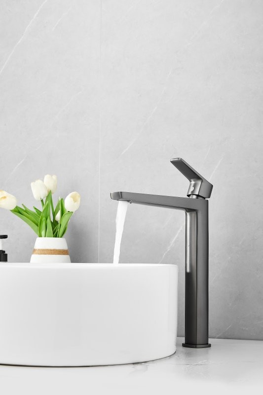 Смеситель для раковины BELZ B715 B11715-3 оружейная сталь