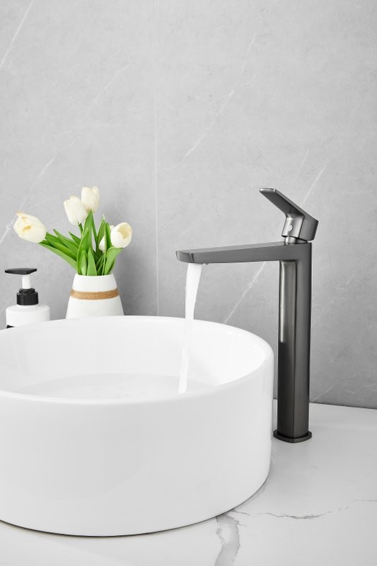 Смеситель для раковины BELZ B715 B11715-3 оружейная сталь