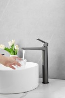 Смеситель для раковины BELZ B715 B11715-3 оружейная сталь