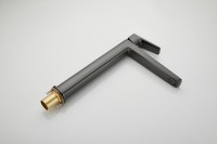 Смеситель для раковины BELZ B715 B11715-3 оружейная сталь