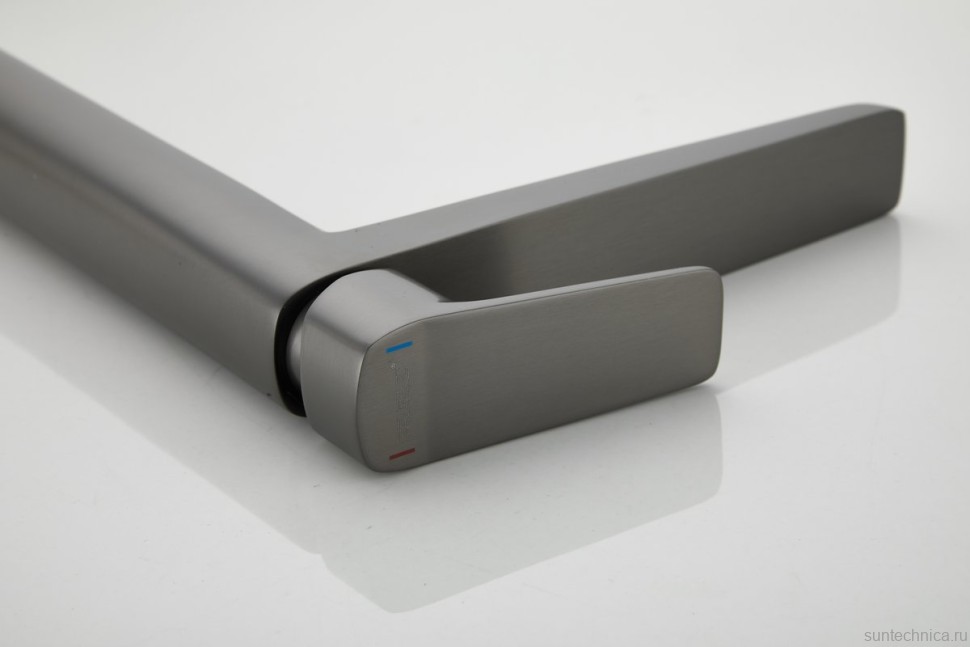 Смеситель для раковины BELZ B715 B11715-3 оружейная сталь