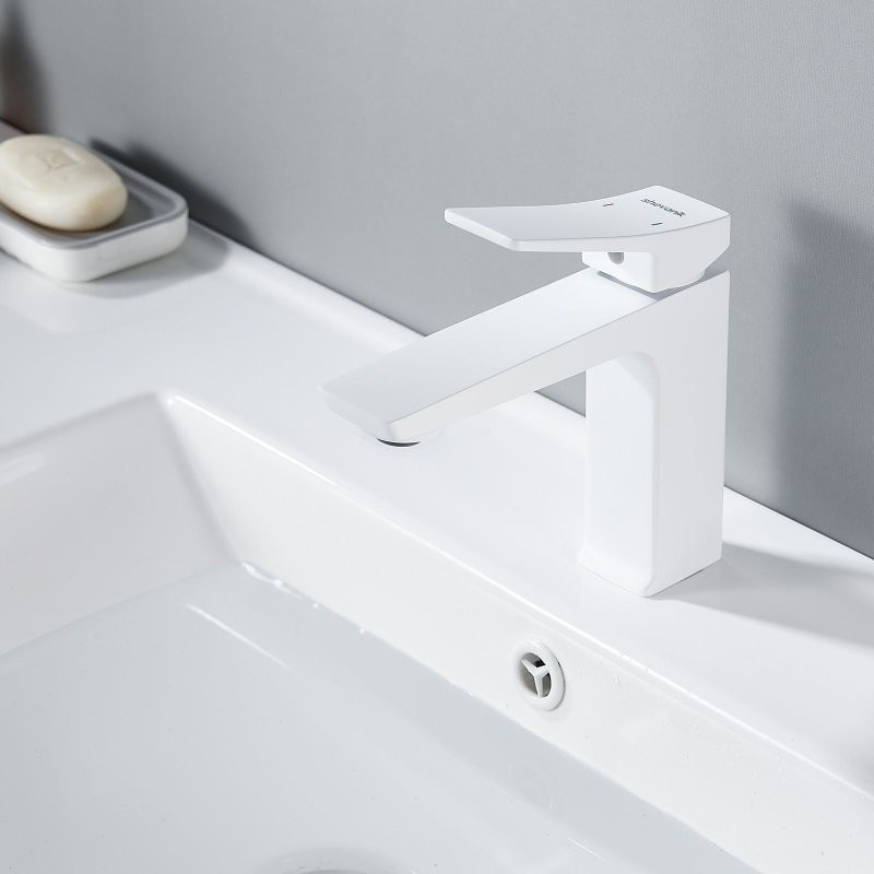 Смеситель для раковины Shevanik S4401C, белый