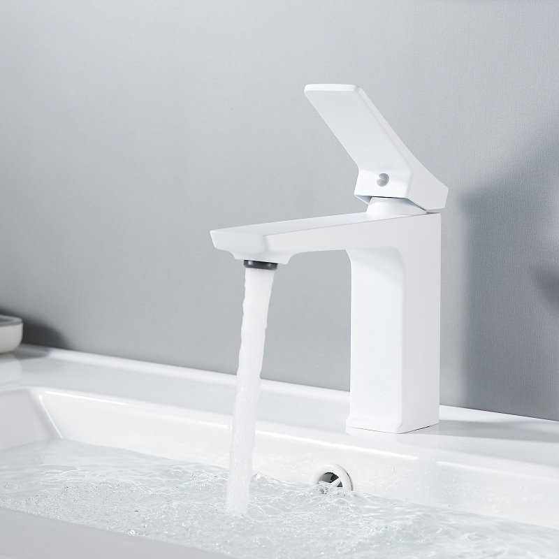 Смеситель для раковины Shevanik S4401C, белый