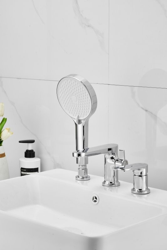 Смеситель на борт ванны BELZ B713 B66713 хром