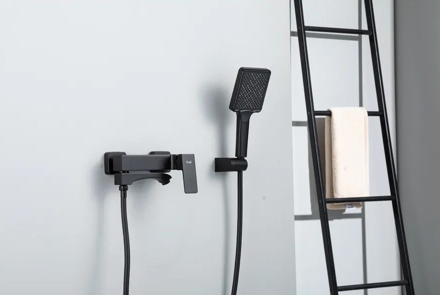 Смеситель для ванны с душем Frap H76 F3276-6 черный