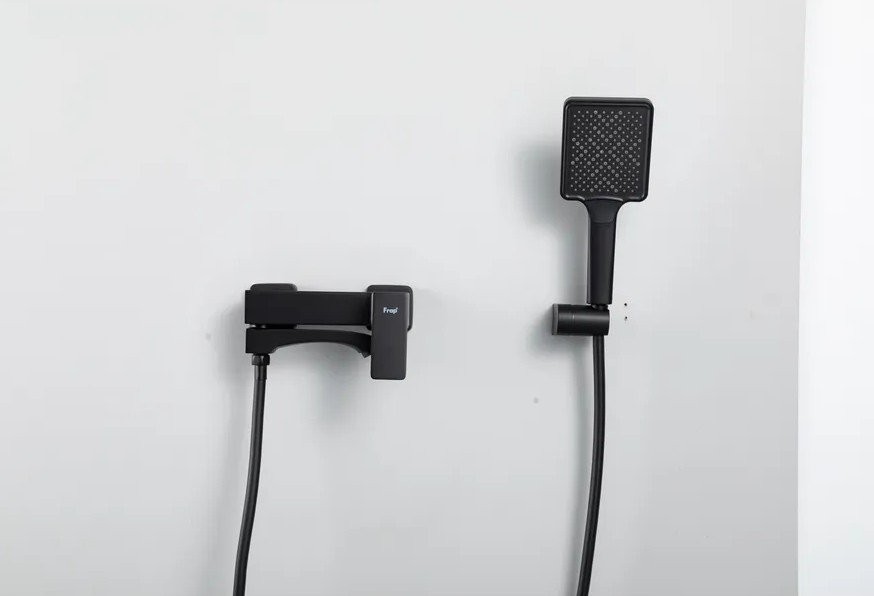 Смеситель для ванны с душем Frap H76 F3276-6 черный