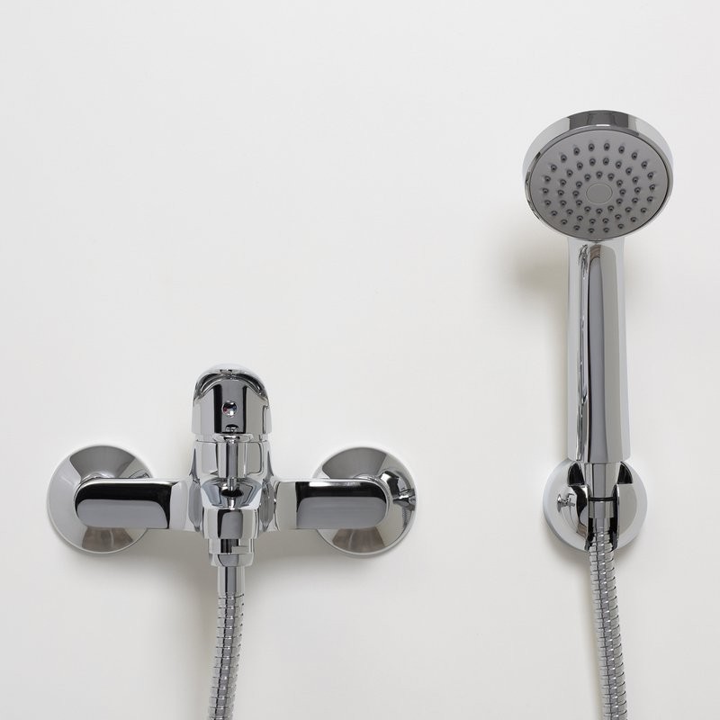 Смеситель для ванны с душем Wasserkraft Isen 2601