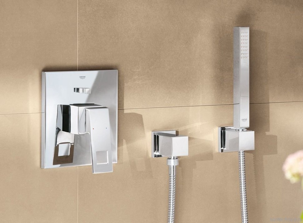 Шланговое подключение Grohe Euphoria Cube 27704000