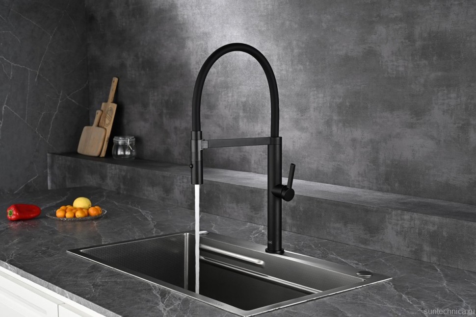 Смеситель для кухни AQUAme Cucina с гибким изливом AQM9904MB