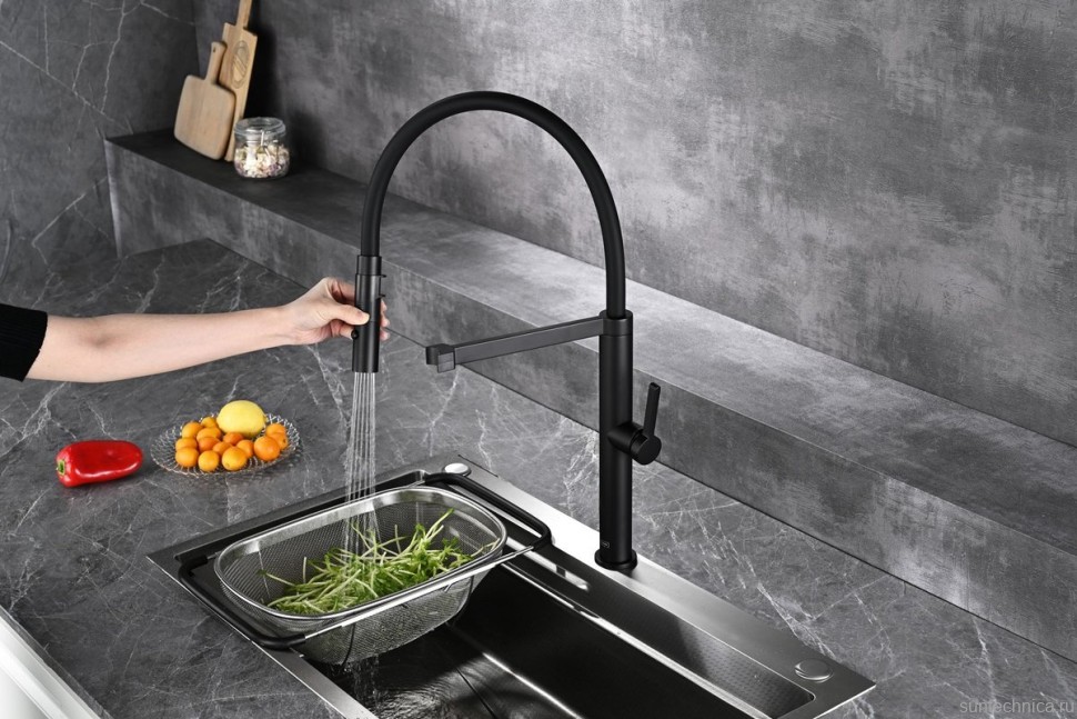 Смеситель для кухни AQUAme Cucina с гибким изливом AQM9904MB
