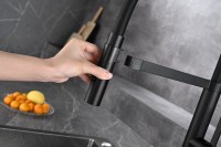 Смеситель для кухни AQUAme Cucina с гибким изливом AQM9904MB