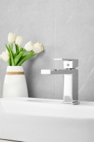 Смеситель для раковины BELZ B10613 хром