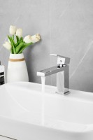 Смеситель для раковины BELZ B10613 хром