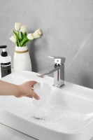 Смеситель для раковины BELZ B10613 хром Смеситель для раковины BELZ B10613 хром
