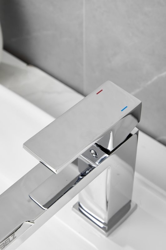 Смеситель для раковины BELZ B10613 хром