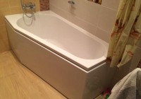 Акриловая ванна Riho Delta R 150x80 см, угловая, правая, пристенная, белая, пятиугольная, с каркасом, со сливом-переливом