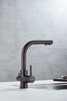 Комплект Мойка Paulmark Vista PM304444-GM вороненая сталь + Смеситель Essen 213011-GM вороненая сталь