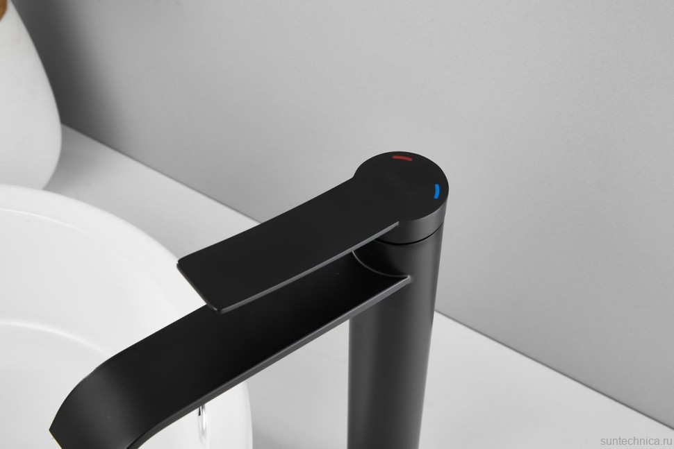 Смеситель для раковины BELZ B812 B11812-7 черный