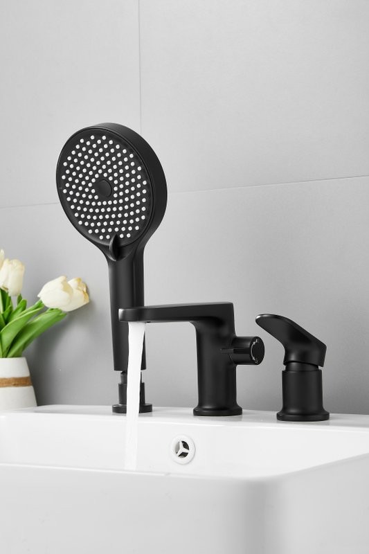 Смеситель на борт ванны BELZ B713 B66713-7 черный