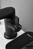 Смеситель на борт ванны BELZ B713 B66713-7 черный Смеситель на борт ванны BELZ B713 B66713-7 черный
