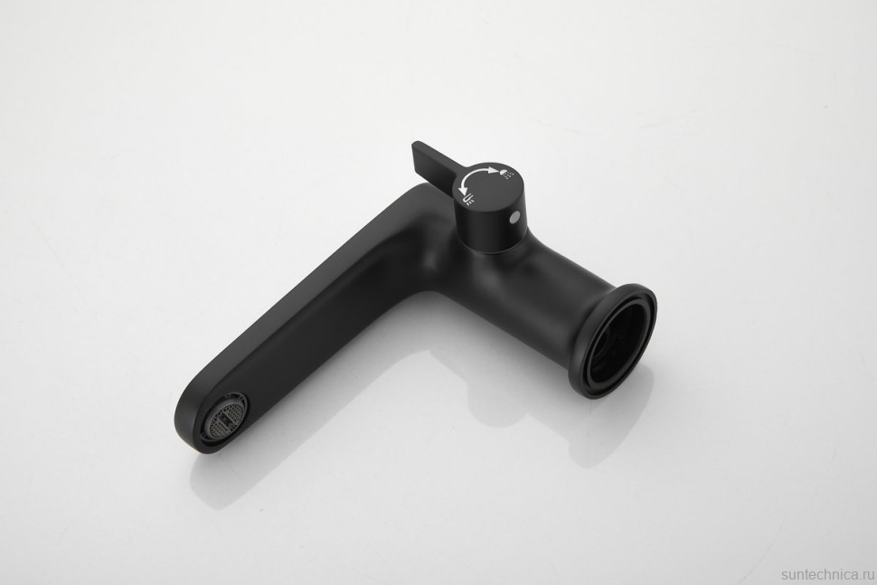 Смеситель на борт ванны BELZ B713 B66713-7 черный