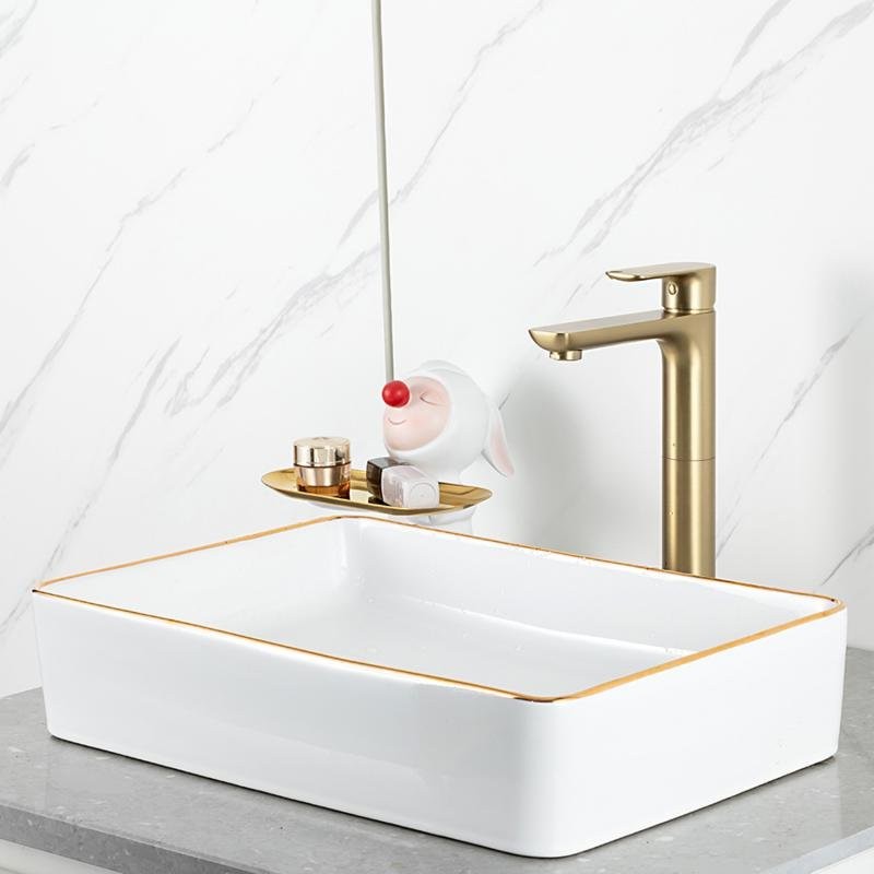 Смеситель для раковины Gappo G48-3 G1048-32 золотой сатин